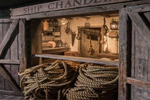 Winches and hoists for Chandlers
