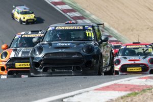 Winches and hoists for Motorsport